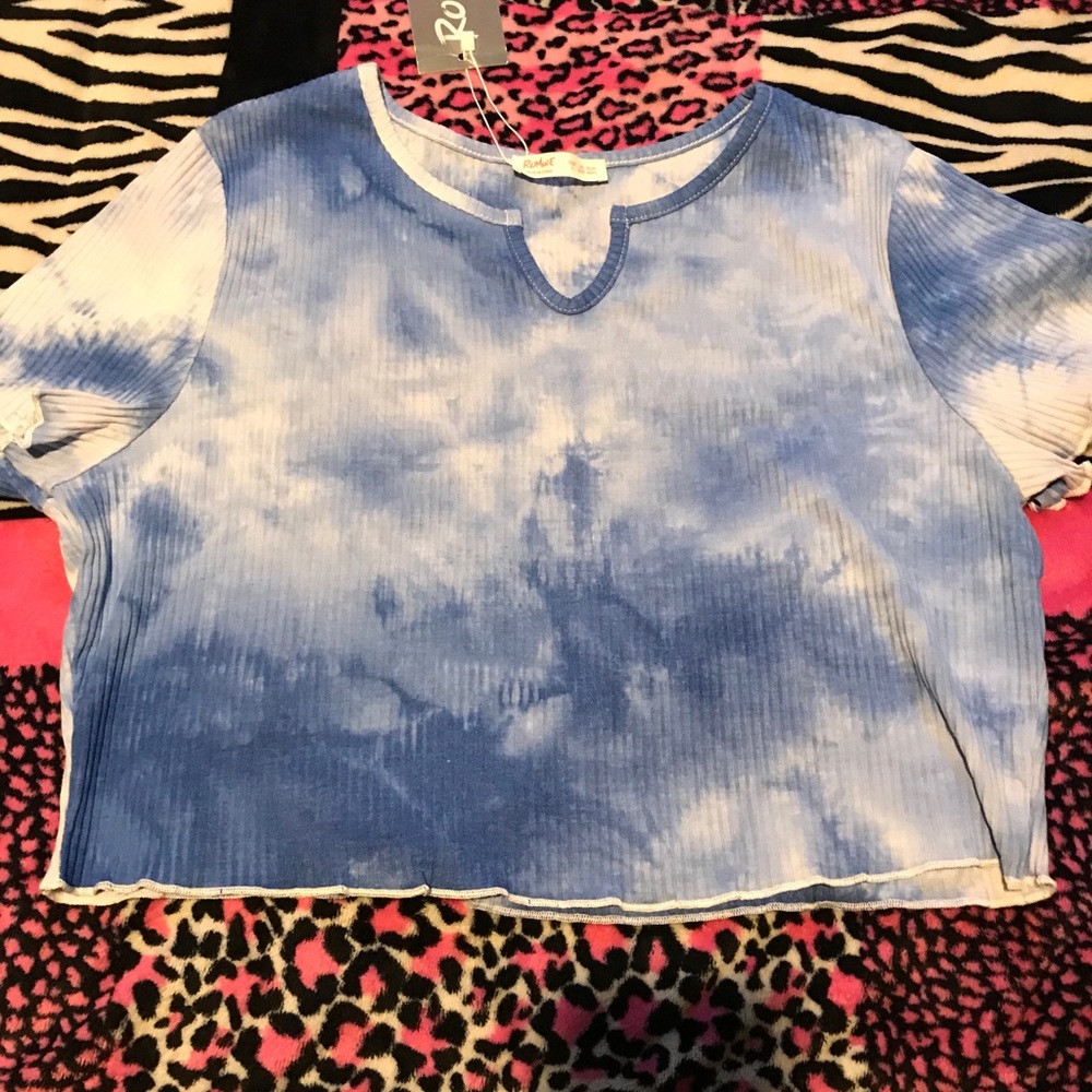 💙 Tie Dye Blue and White Top💙